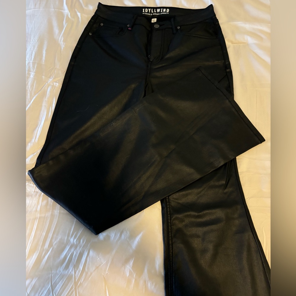 Idyllwind black stretchy flashy flair jeans